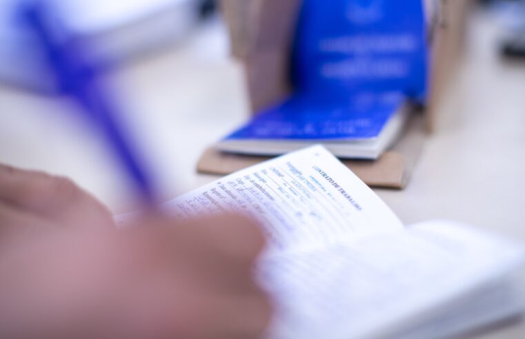 Brasil registra criação de 1,27 milhão de novos empregos formais em 2025, pior saldo desde 2020