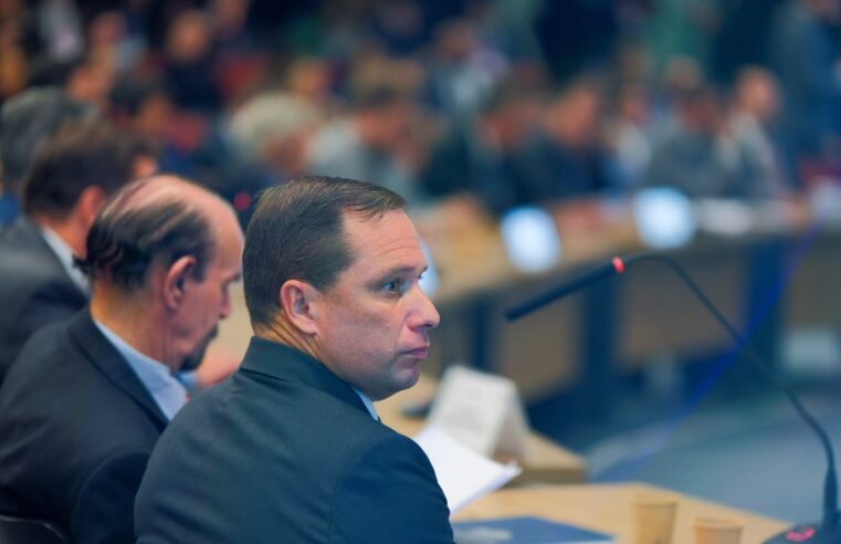 Delator da trama golpista, Cid vai para a reserva do Exército, diz defesa; remuneração deve ser de R$ 16 mil