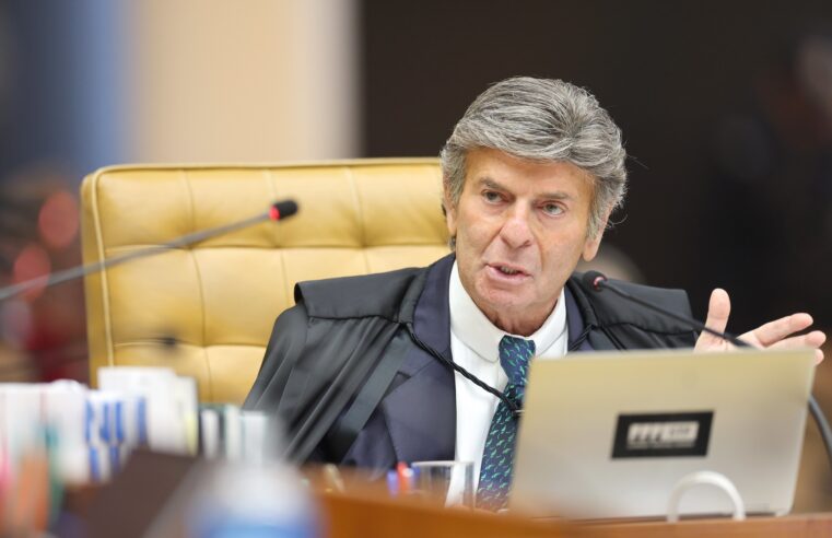 Ministro do STF Luiz Fux é diagnosticado com pneumonia dupla e não vai a abertura do ano no STF