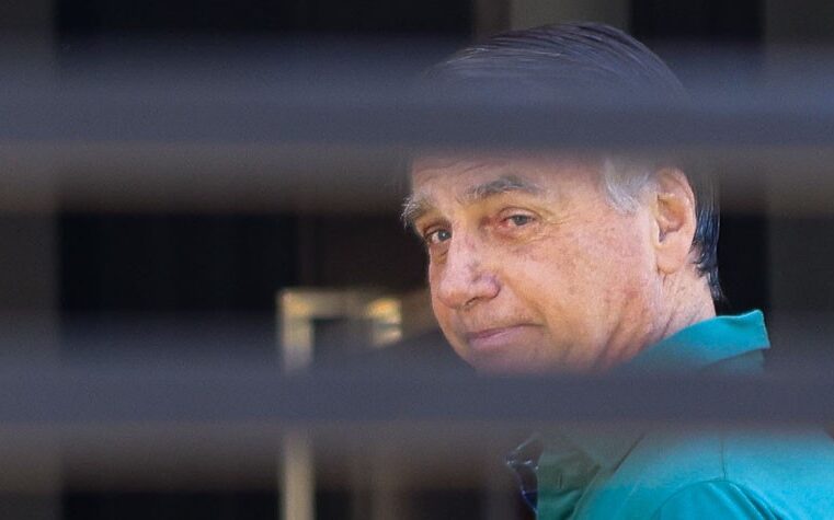 Prisão domiciliar, prisão preventiva, cumprimento de pena: entenda a linha do tempo do processo de Bolsonaro