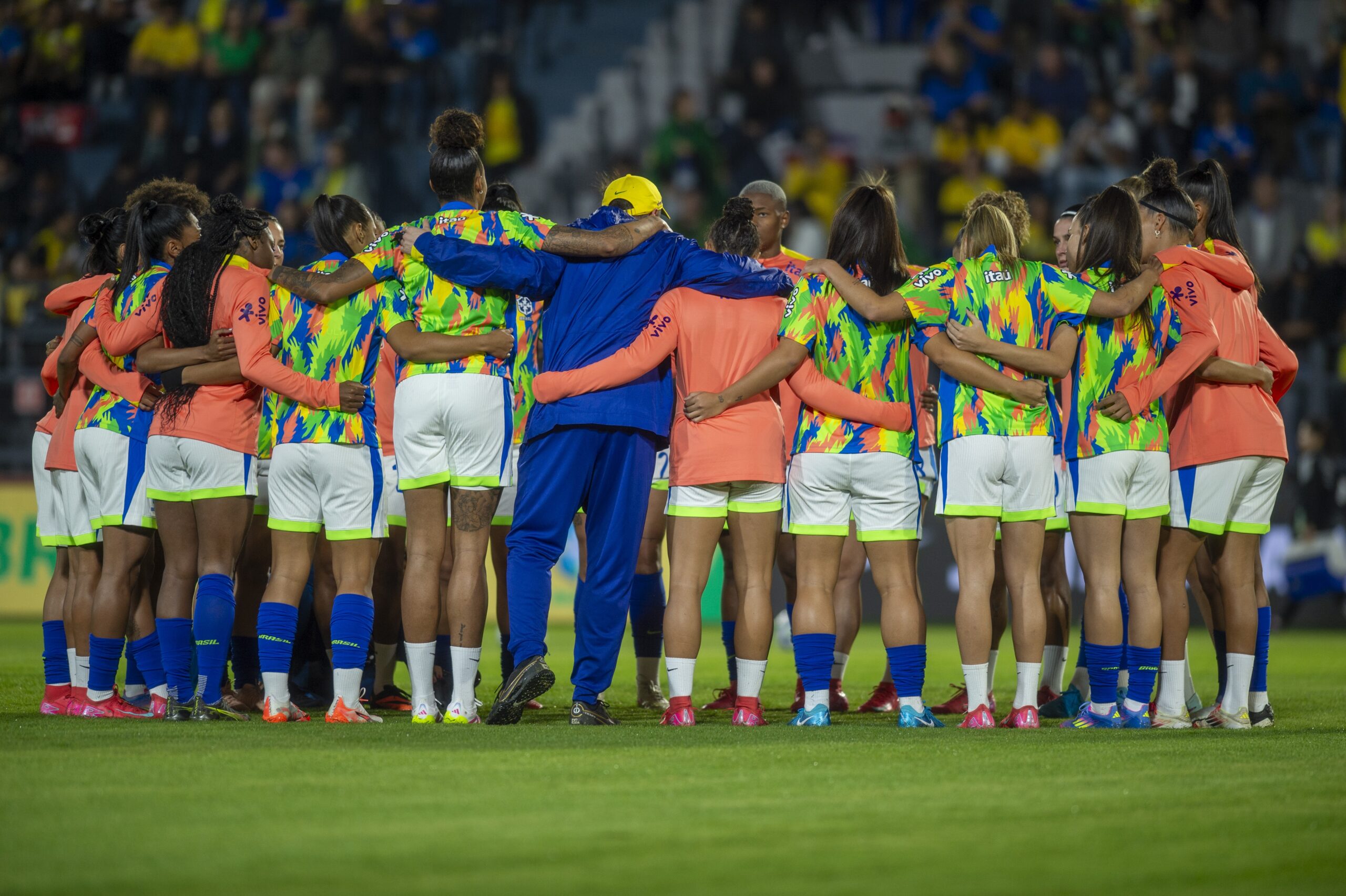 Lula assina MP com regras para mídia e direitos comerciais na Copa do Mundo Feminina de 2027