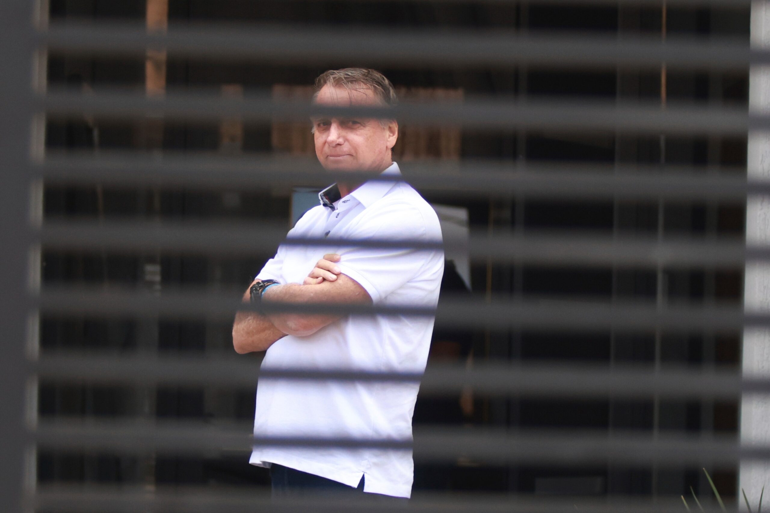 Após solicitar pastores, Bolsonaro pede autorização para receber assistência de padre na prisão