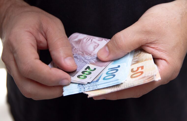 Salário mínimo de R$ 1.621 começa a valer nesta quinta; veja o que muda e como o valor foi calculado