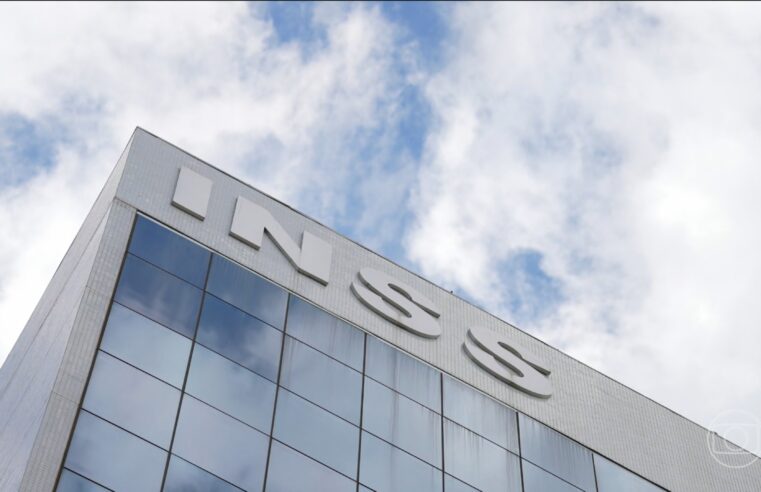 Lula sanciona lei que proíbe descontos nos benefícios pagos pelo INSS e determina ‘busca ativa’ de aposentados lesados