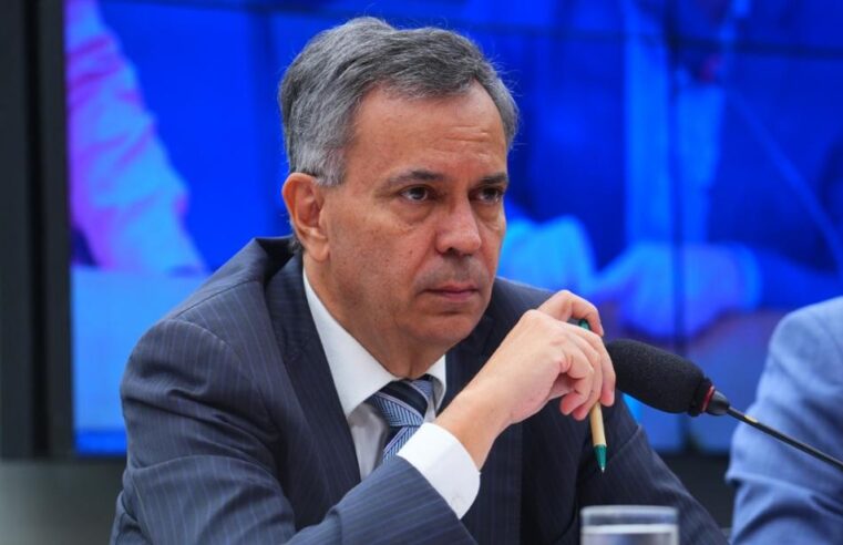 Deputado Félix Mendonça (PDT) é alvo de operação que investiga suspeita de desvios de emendas