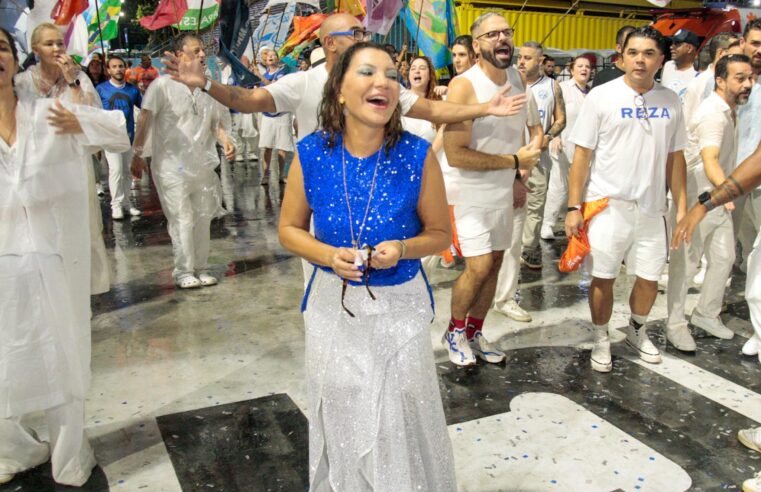 Governo Lula acende alerta sobre desfile que vai homenagear presidente na Sapucaí