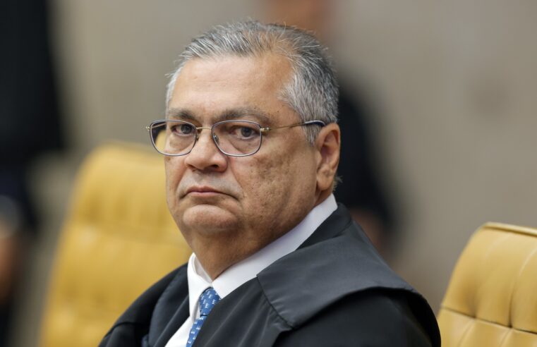 Dino vota contra aplicação da Lei da Anistia a casos de desaparecimento na ditadura militar; Moraes pede vista