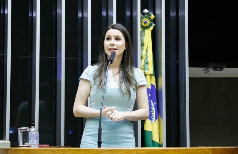 Carol De Toni deve sair do PL após ser descartada pelo partido como candidata ao Senado em SC