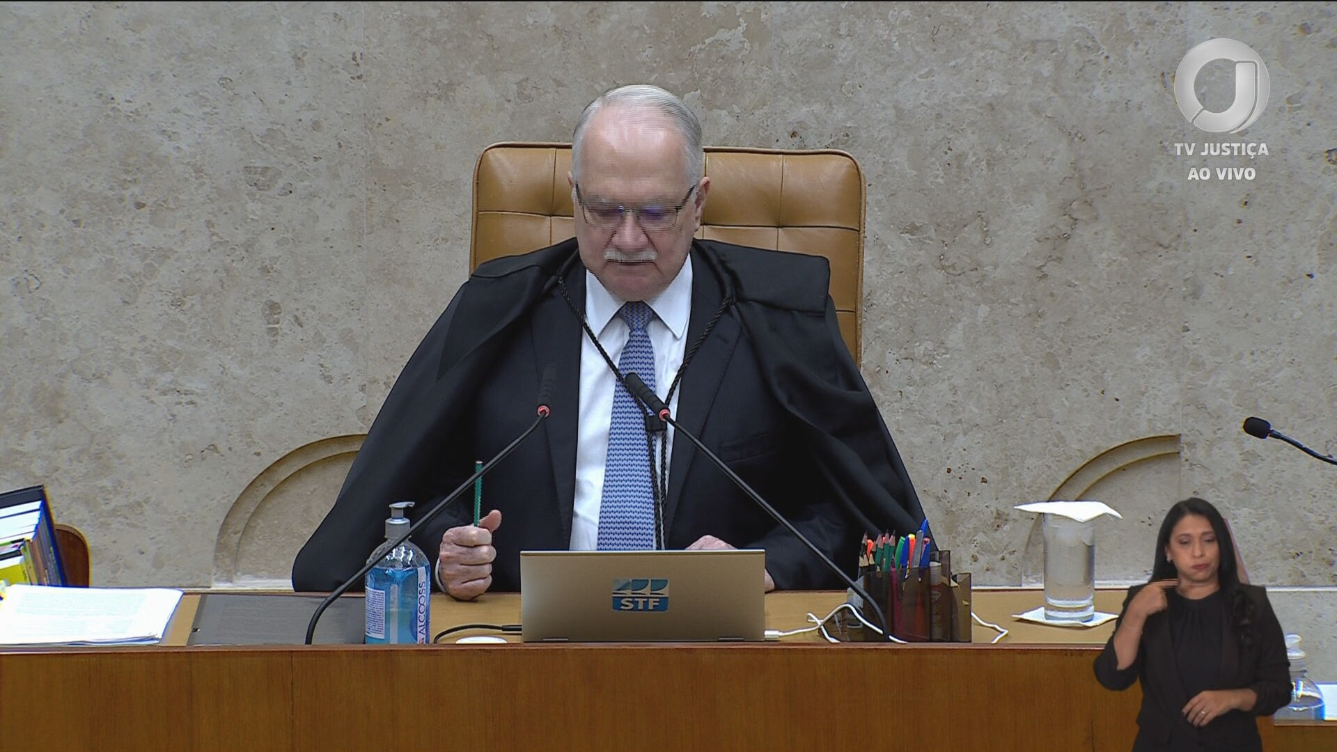 Fachin prega autocorreção do STF em admissão rara e de enorme peso político