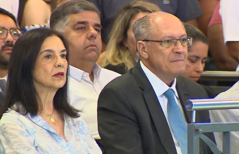 Brasil não perde competitividade com aumento da alíquota dos EUA para 15%, pois tarifa é igual para todo mundo, diz Alckmin